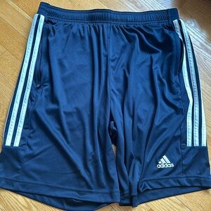 Basketball shorts with zip up pockets